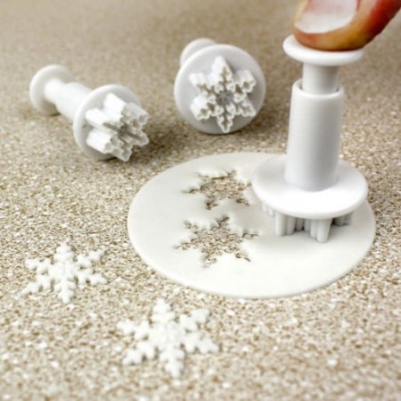 PME : Mini Snowflake Plunger Cutters - Set of 3